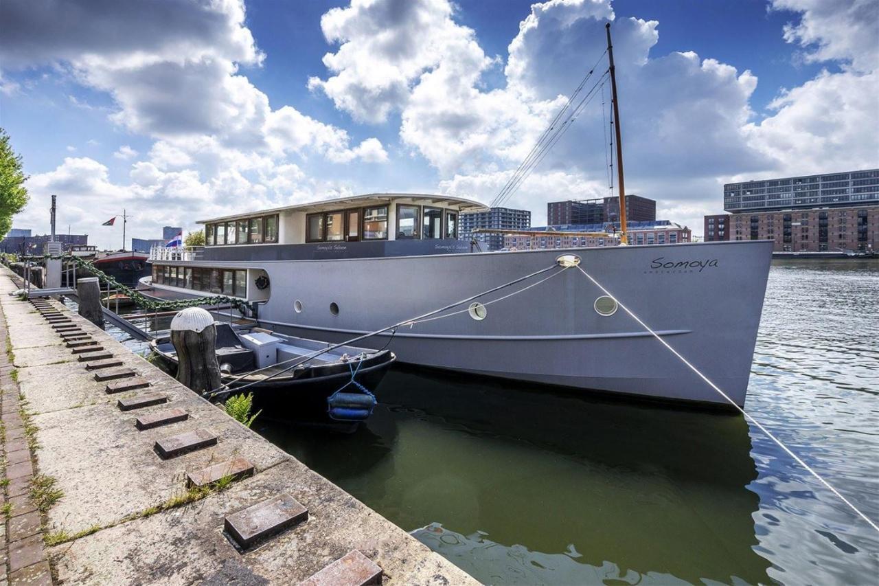 Stunning Boat With A View Bateau-hôtel